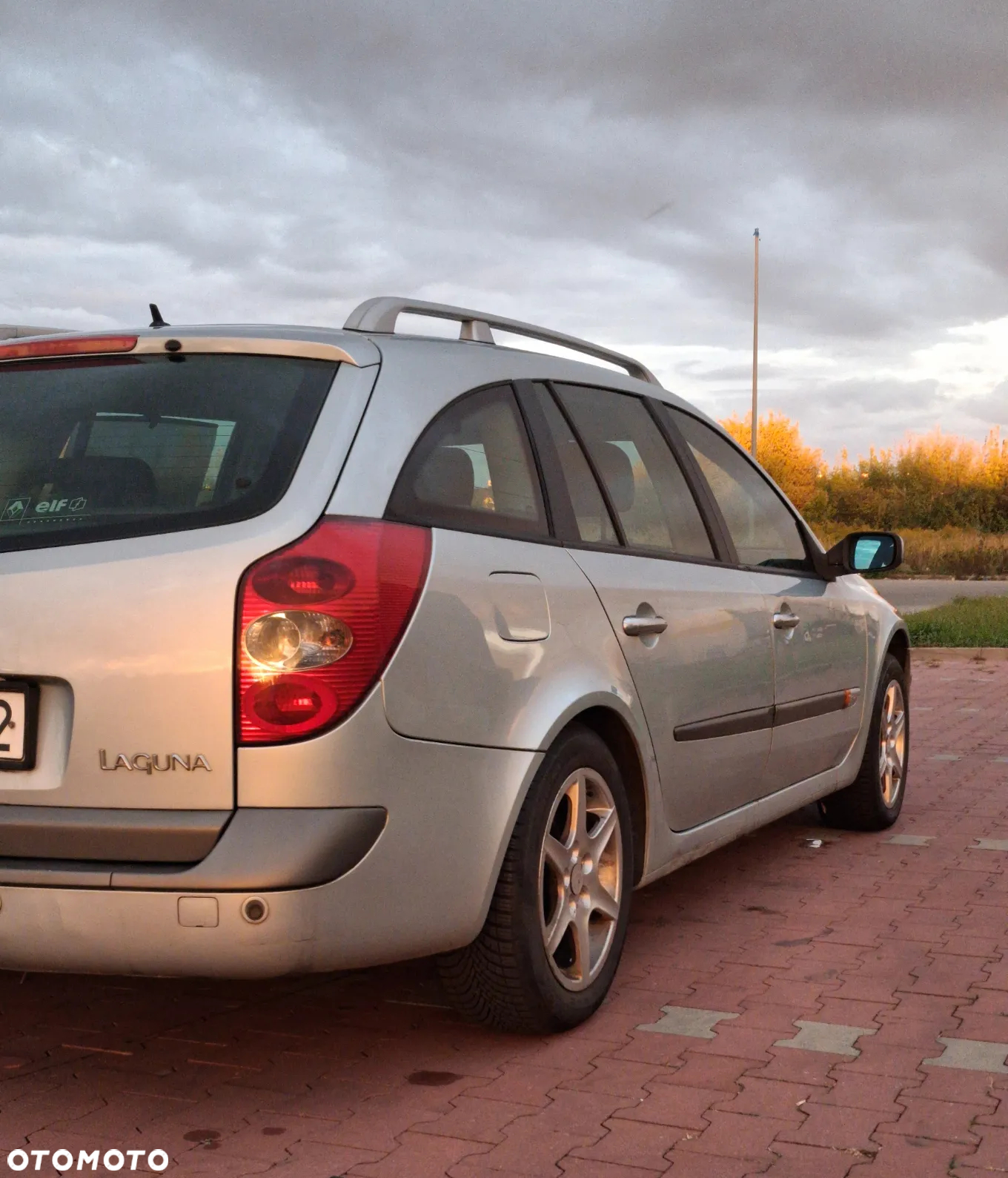 Renault Laguna 1.8 Emotion - 27