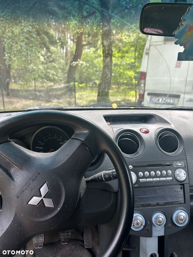 Mitsubishi Colt - 4