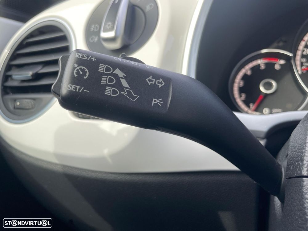 VW New Beetle 1.6 TDi DSG - 16