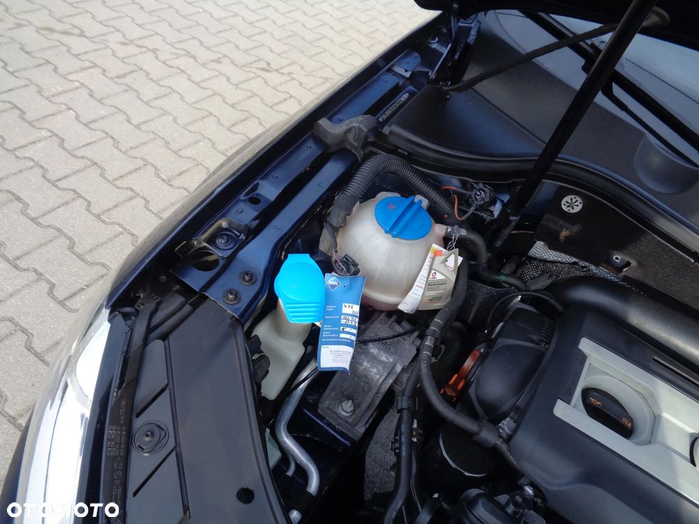 Volkswagen Passat 1.8 TSI Highline - 32