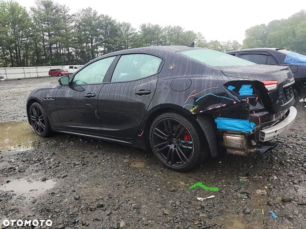 Maserati Ghibli - 2