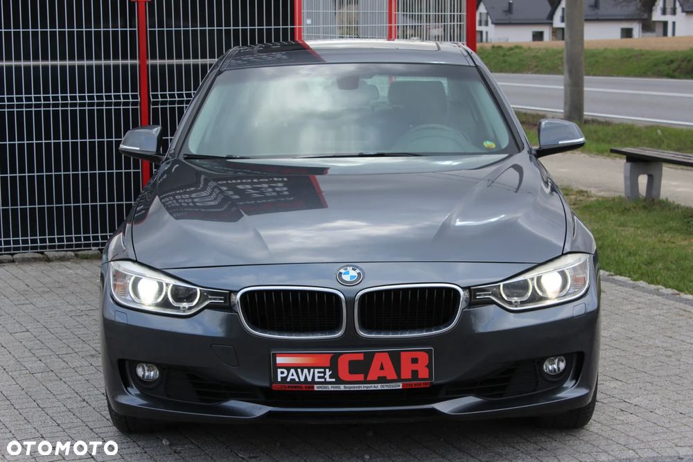 BMW Seria 3 320i Sport-Aut - 2