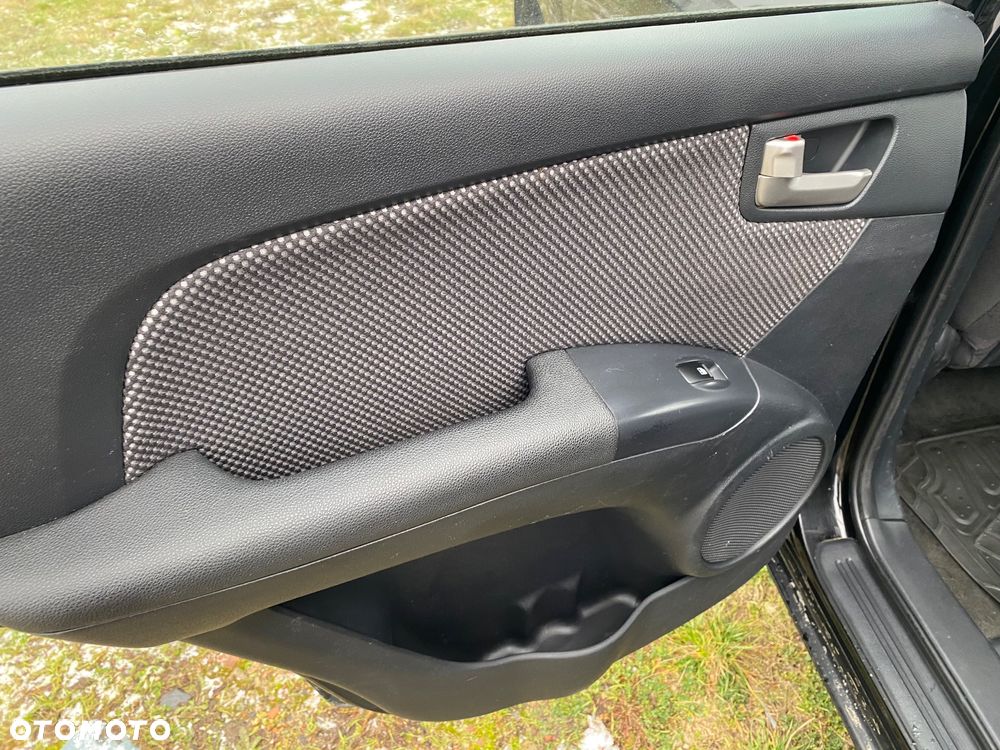 Kia Sportage 2.0 2WD Cup - 17