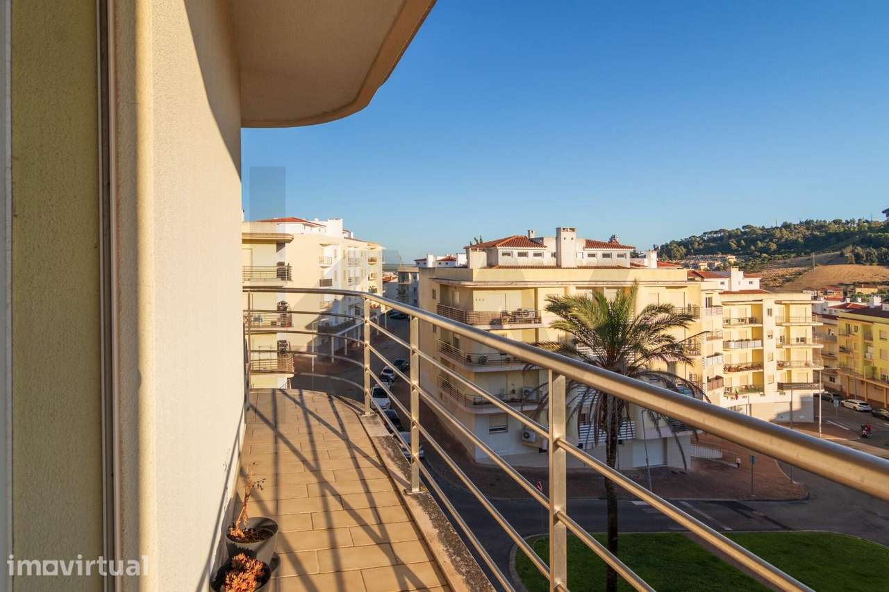T3 com áreas generosas e box fechada | Urbanização Quinta da Cruz de P - Grande imagem: 5/34