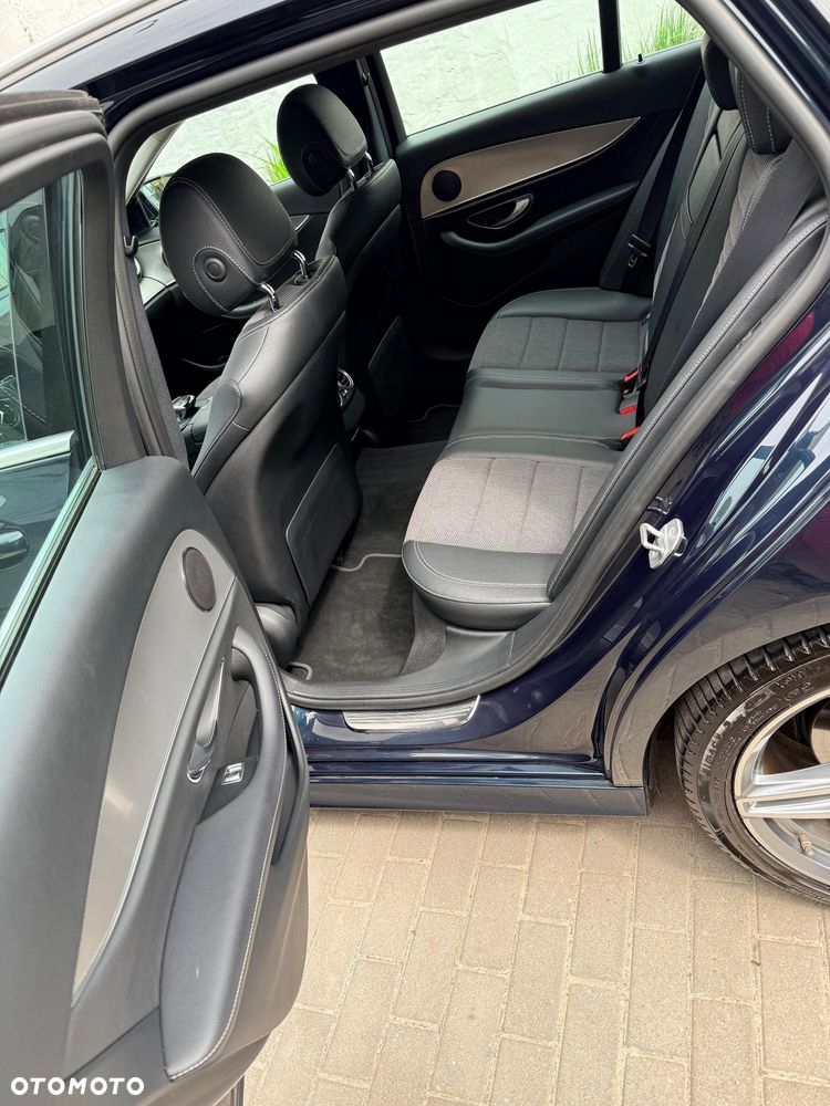 Mercedes-Benz Klasa E 200 9G-TRONIC - 19