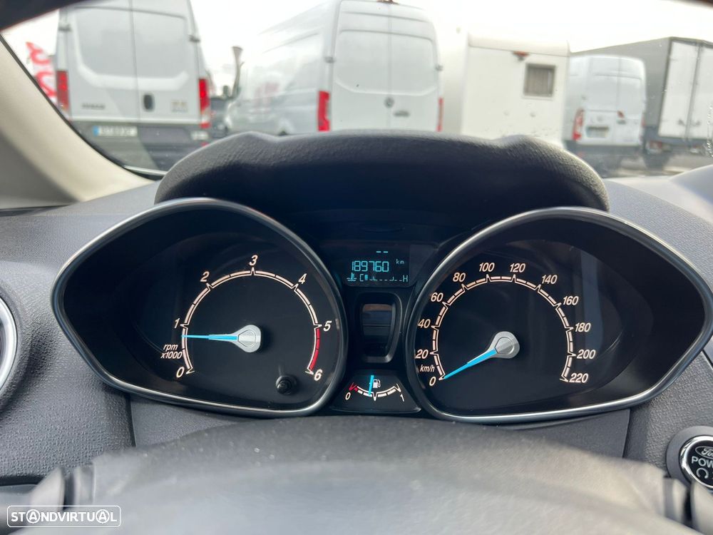 Ford Fiesta 1.5 TDCi Titanium - 33