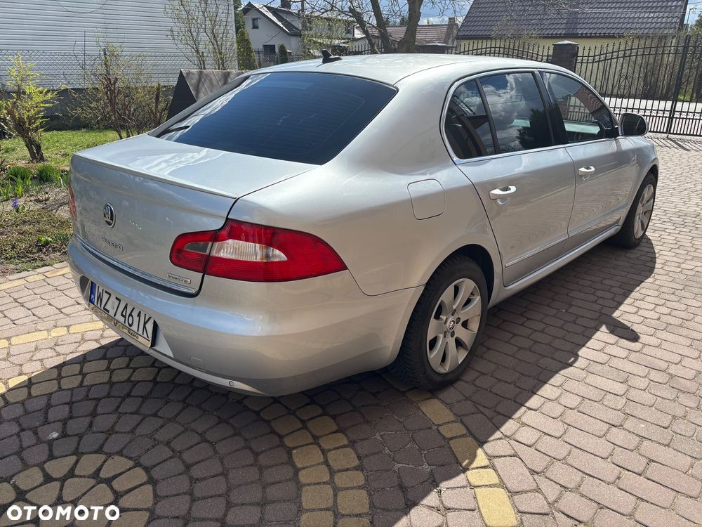 Skoda Superb 2.0 TDI Elegance - 4