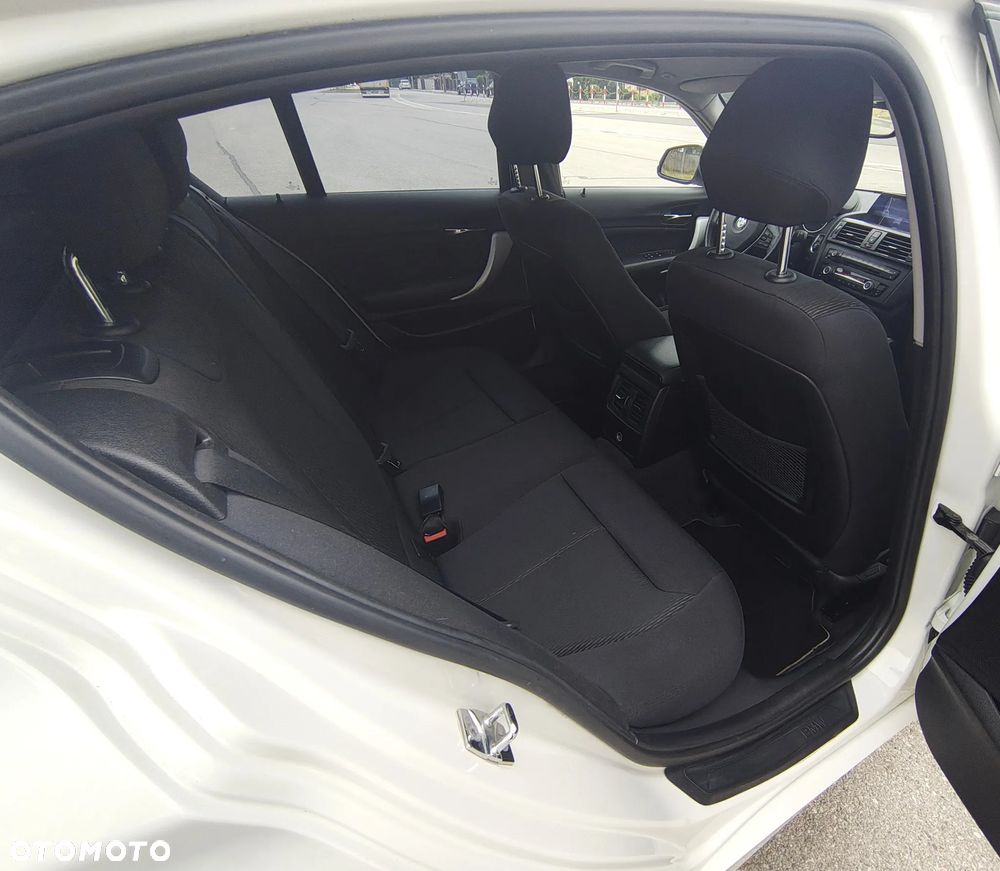 BMW Seria 1 118d Sport Line - 22