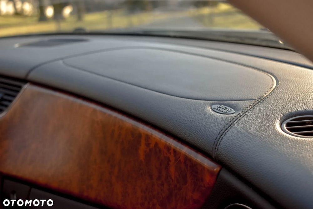 Mercedes-Benz CLS 350 CGI 7G-TRONIC - 39