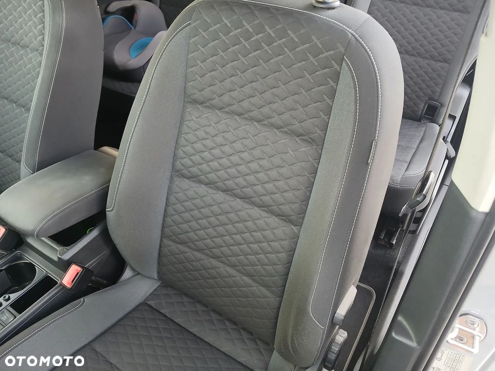 Volkswagen Touran 1.6 TDI SCR (BlueMotion Technology) DSG Comfortline - 19