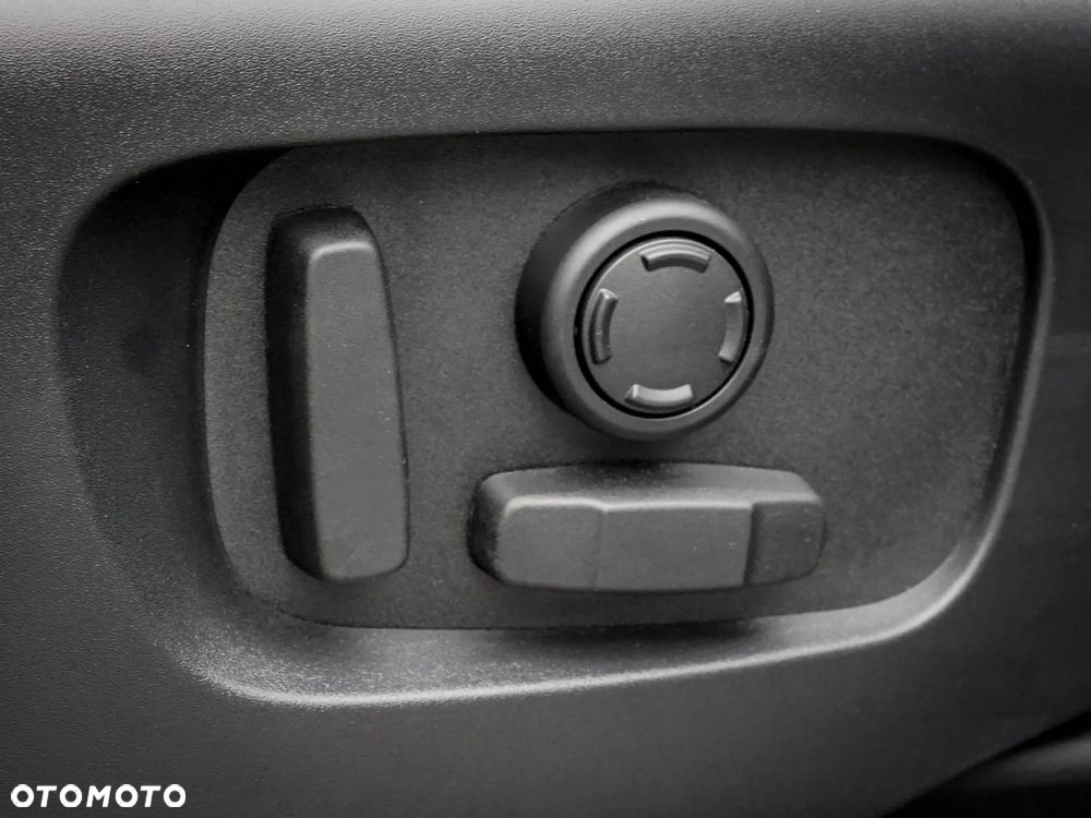 Land Rover Discovery Sport - 28