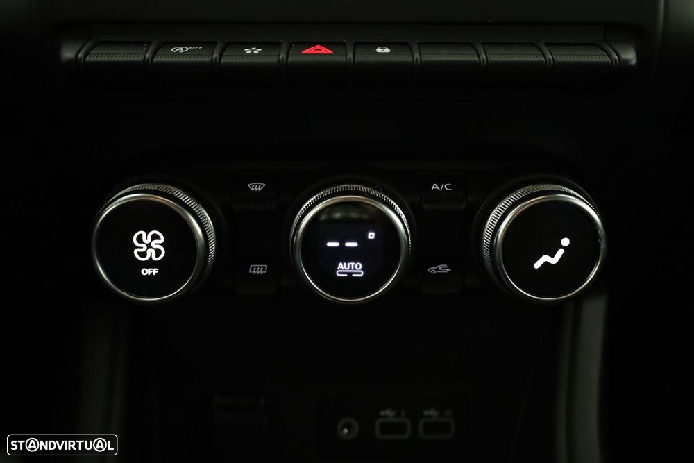 Renault Captur 1.0 TCe Techno Bi-Fuel - 13