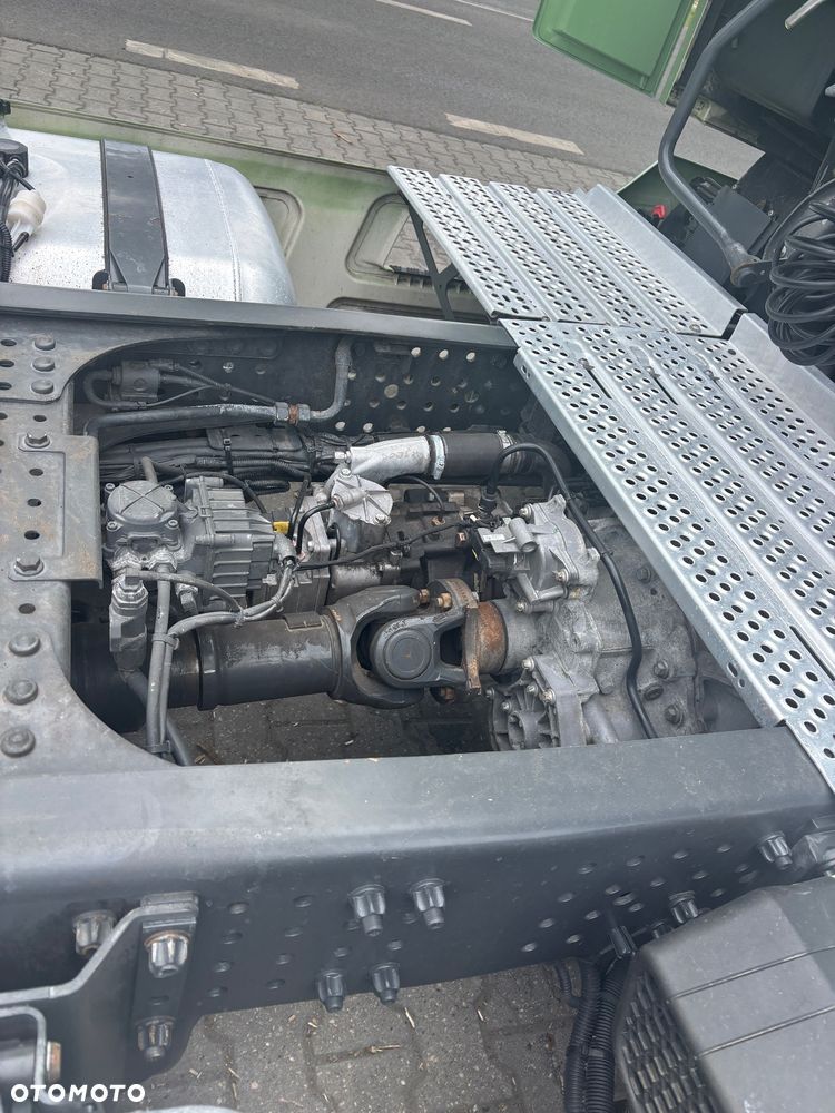 Mercedes-Benz Actros - 6
