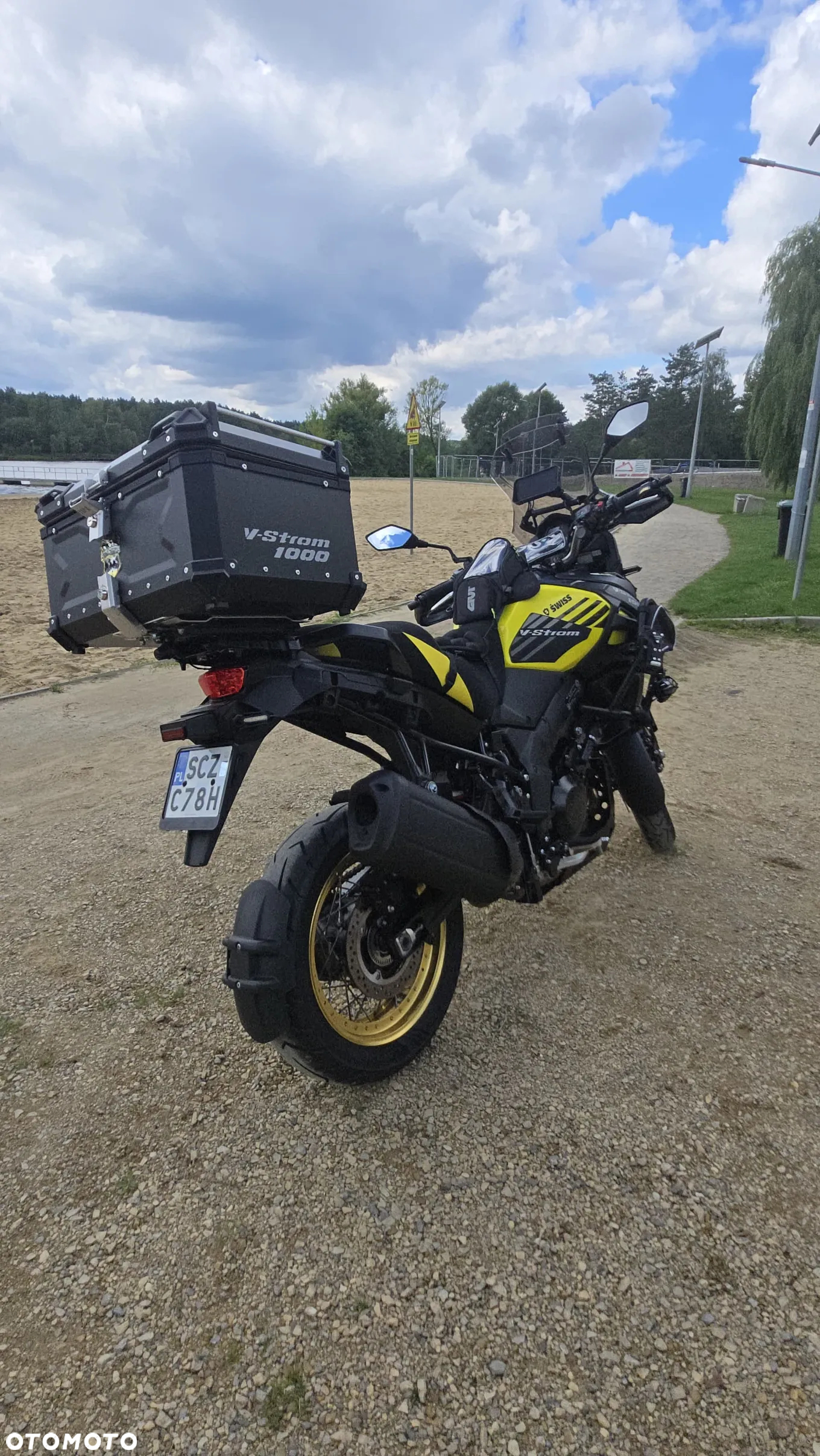 Suzuki V-STROM - 8