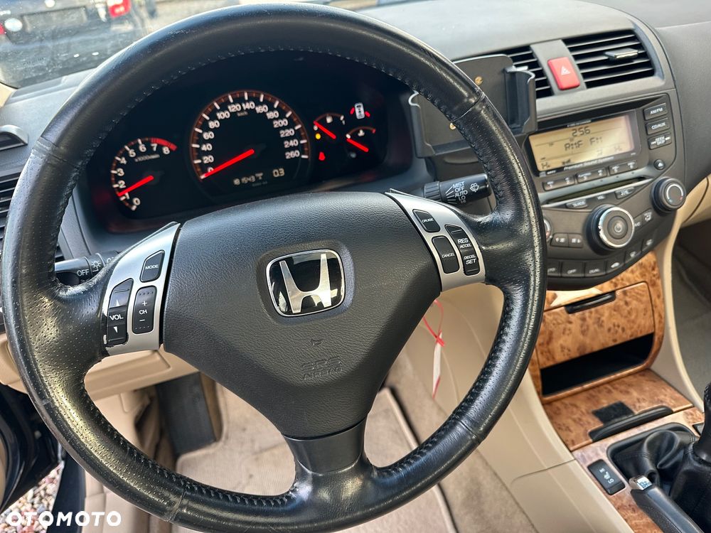 Honda Accord 2.0 i Executive - 21