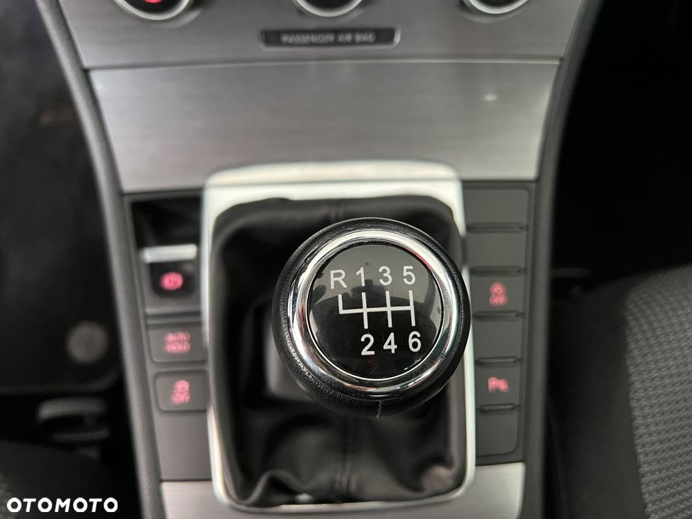 Volkswagen Passat 1.6 TDI (BlueMotion Technology) Comfortline - 34