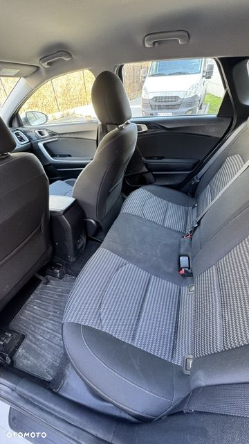 Kia Ceed 1.5 T-GDI M DCT - 9