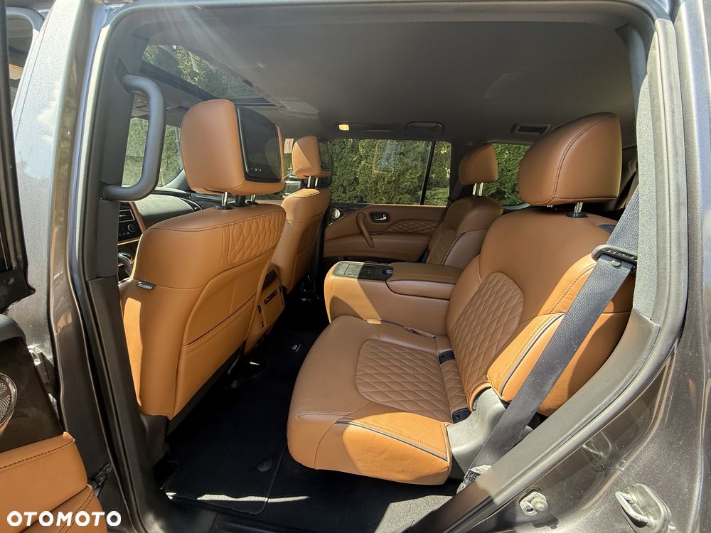 Infiniti QX80 - 7