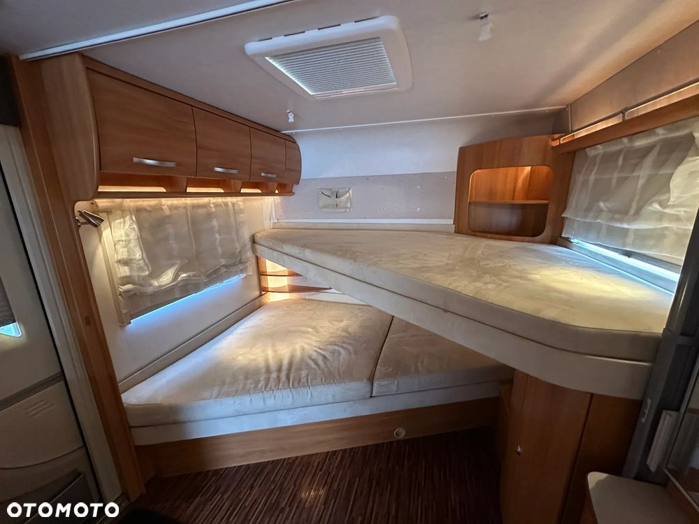 Hymer-Eriba 680 NOVA-GL z napędem, klimatyzacją i łóżkami piętrowymi. - 13