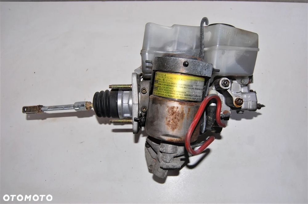 TOYOTA LAND CRUISER 120 3,0 D. - Pompa hamulcowa ABS Aisin - 1