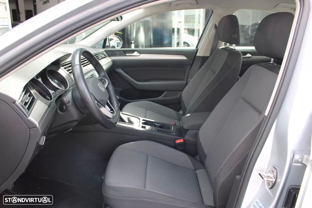 VW Passat 2.0 TDI Elegance - 9