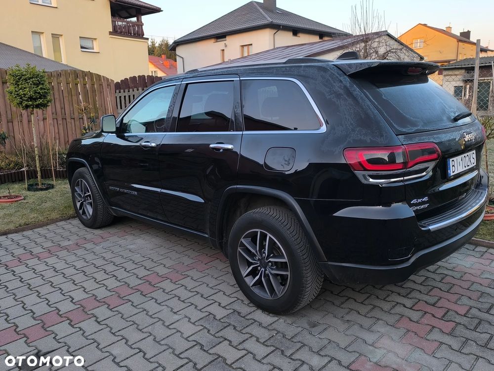Jeep Grand Cherokee - 8