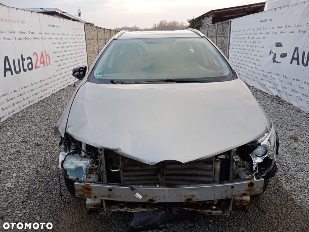 Toyota Auris 1.6 Life - 4