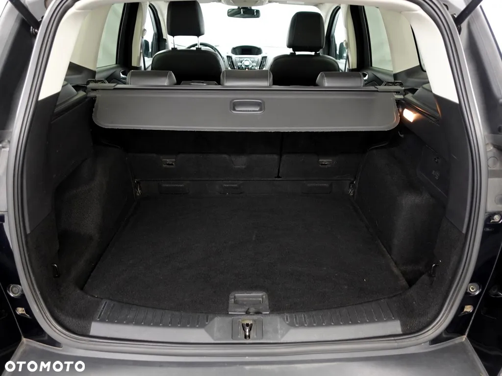 Ford Kuga 2.0 TDCi 4WD Titanium - 38