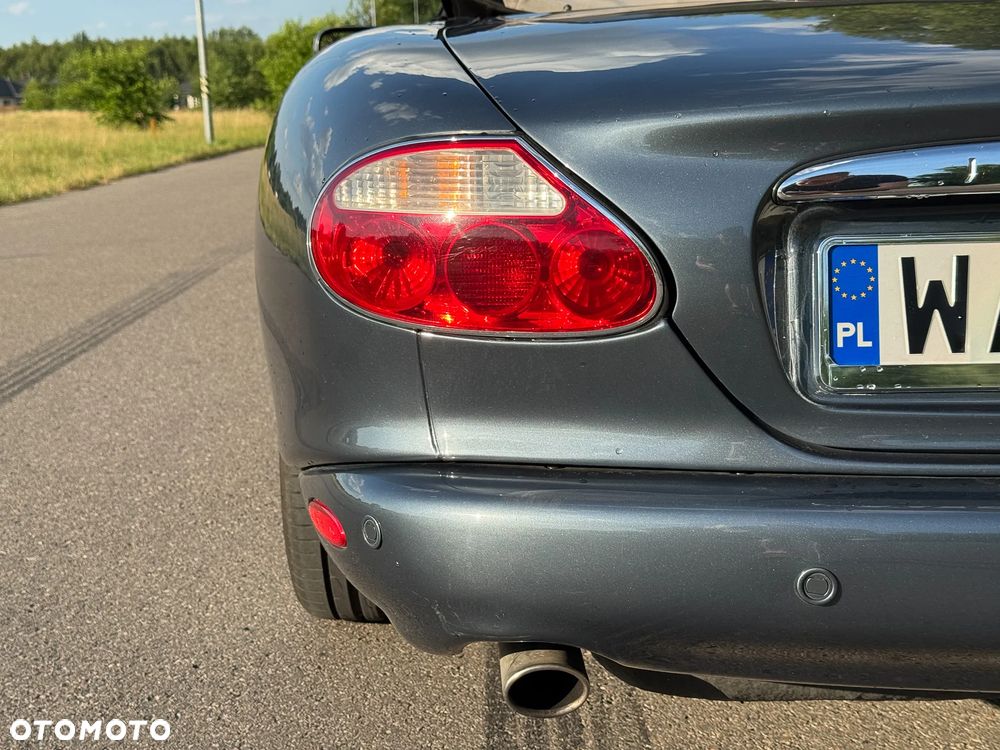 Jaguar XK8 - 17
