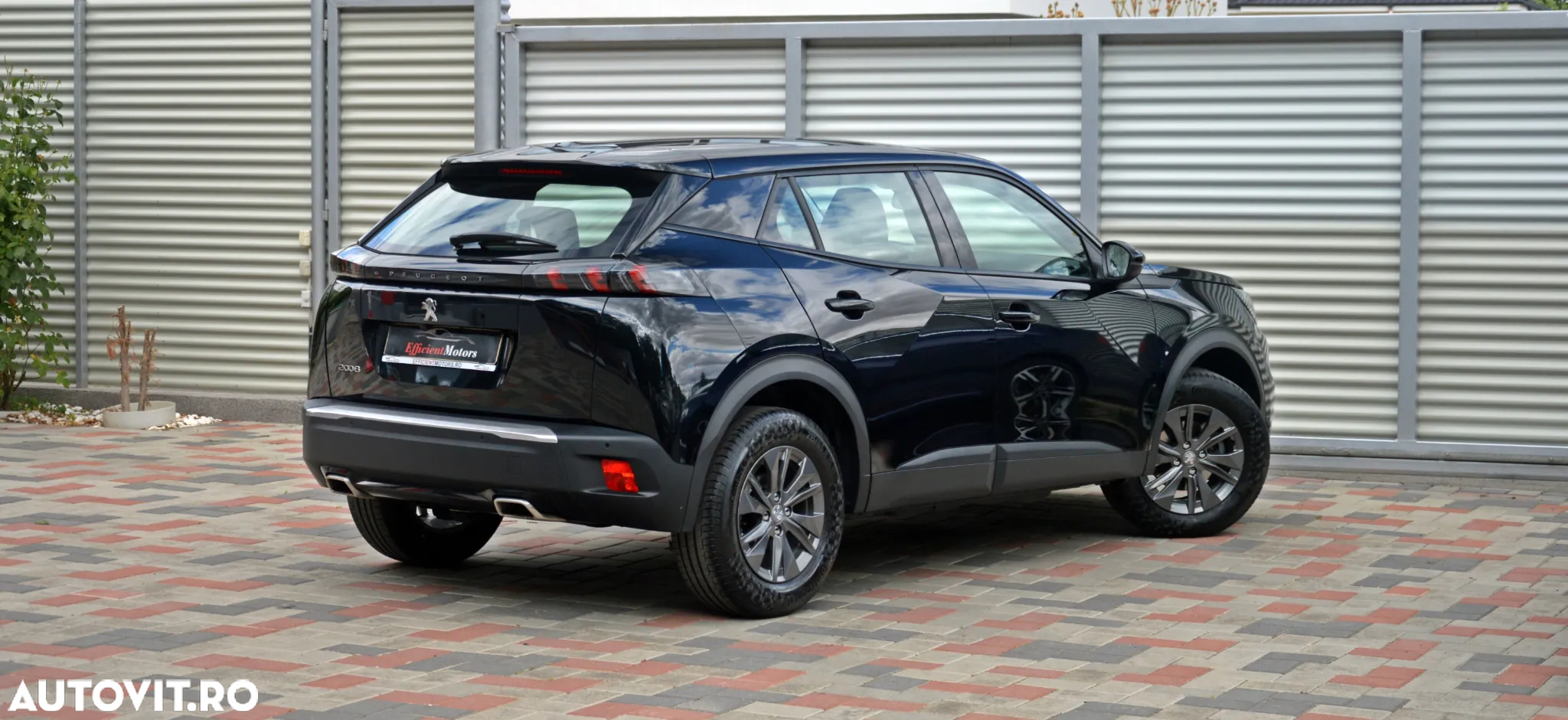 Peugeot 2008 PureTech 130 EAT8 Allure - 17