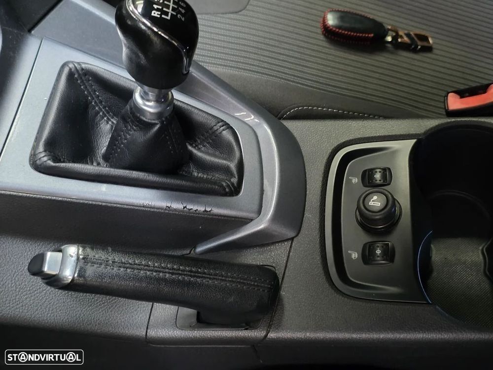Ford Focus SW 1.6 TDCi DPF Titanium - 16
