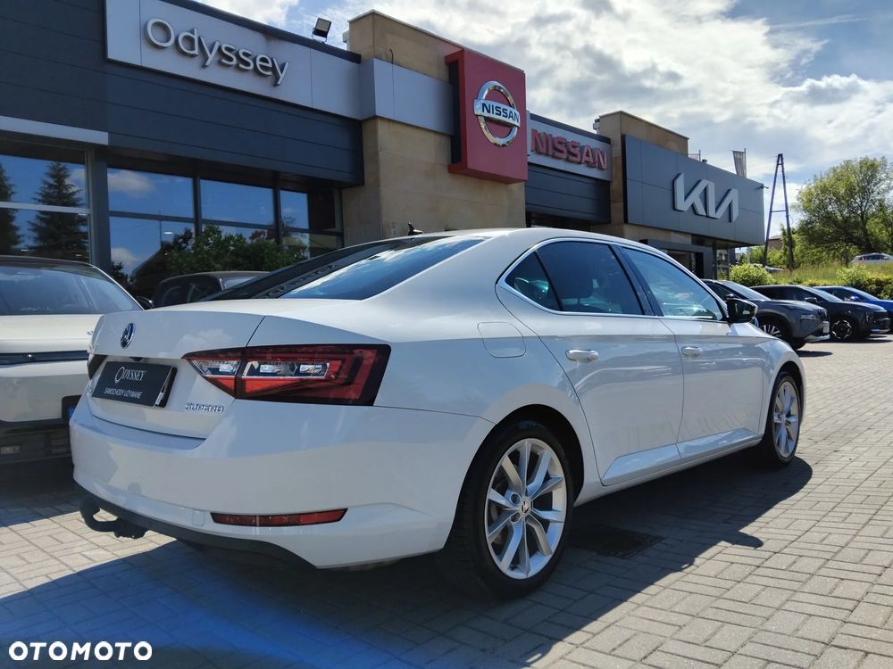 Skoda Superb 1.5 TSI Style DSG - 4