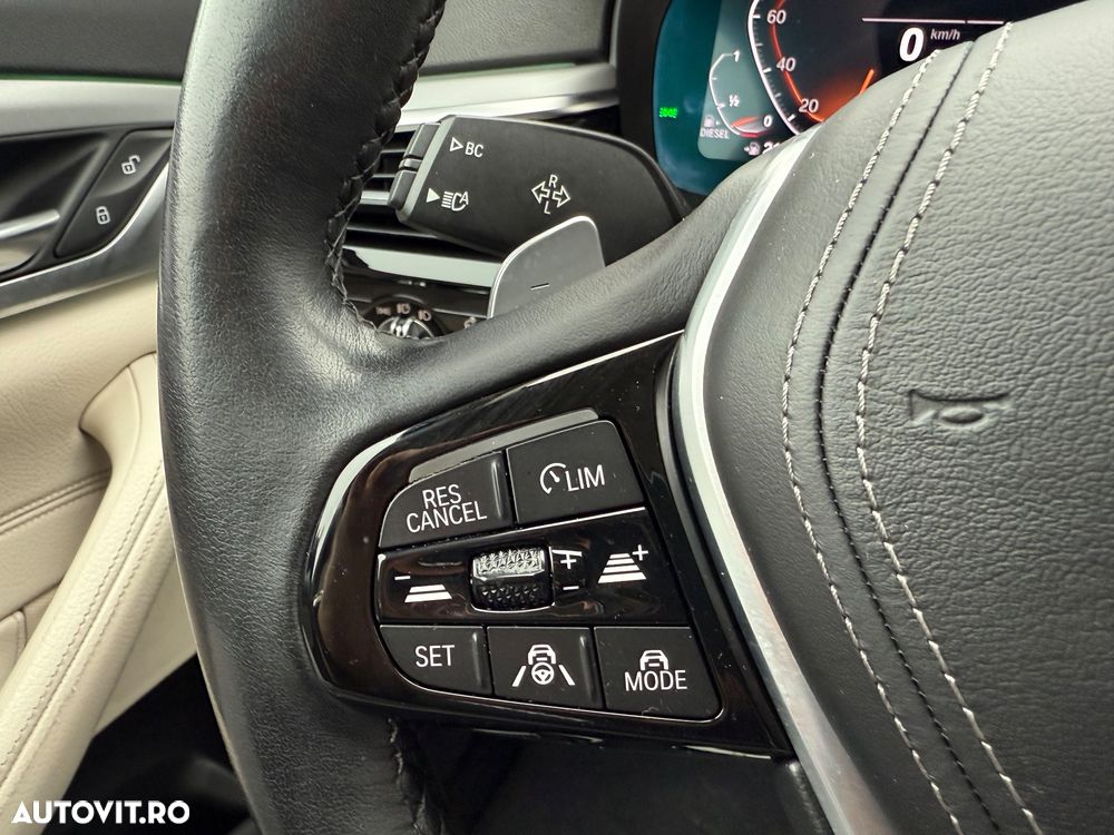 BMW Seria 5 530d xDrive Aut. Luxury Line - 27