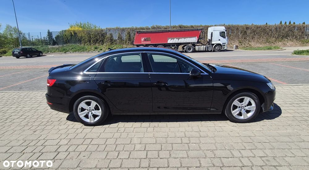 Audi A4 Limousine - 5