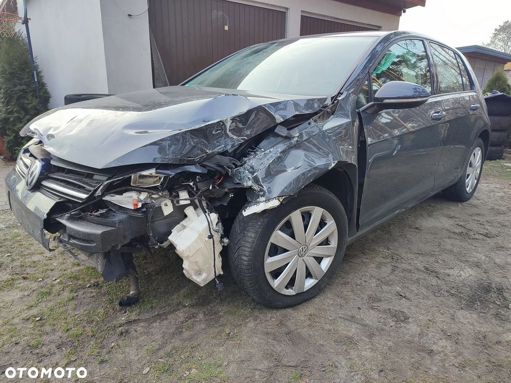 Volkswagen Golf 1.6 TDI (BlueMotion Technology) Comfortline - 24