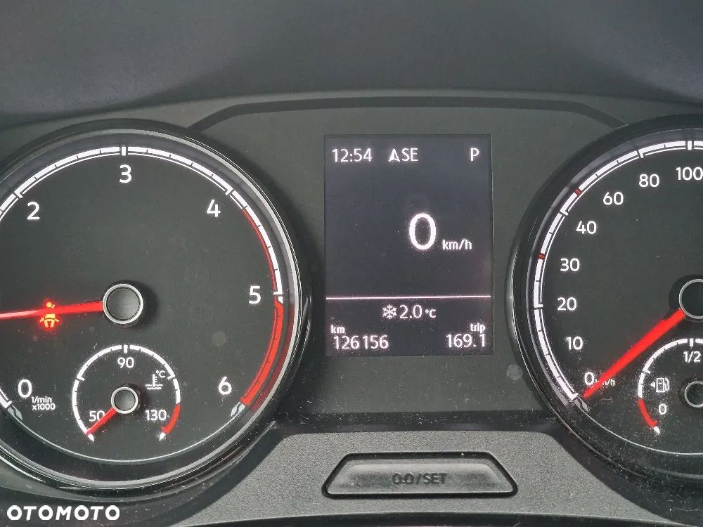 Volkswagen Caravelle 6.1 2.0 TDI L2 Comfortline DSG - 23