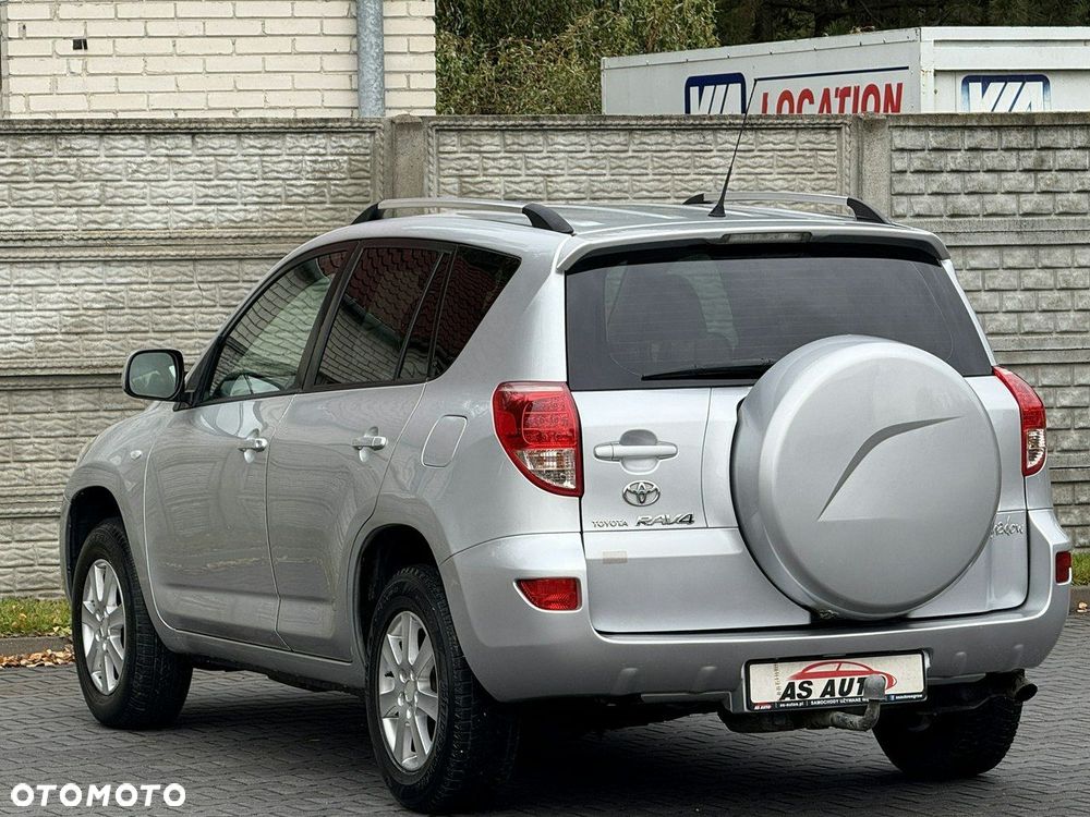 Toyota RAV4 2.2 D-4D 4x4 Executive - 29