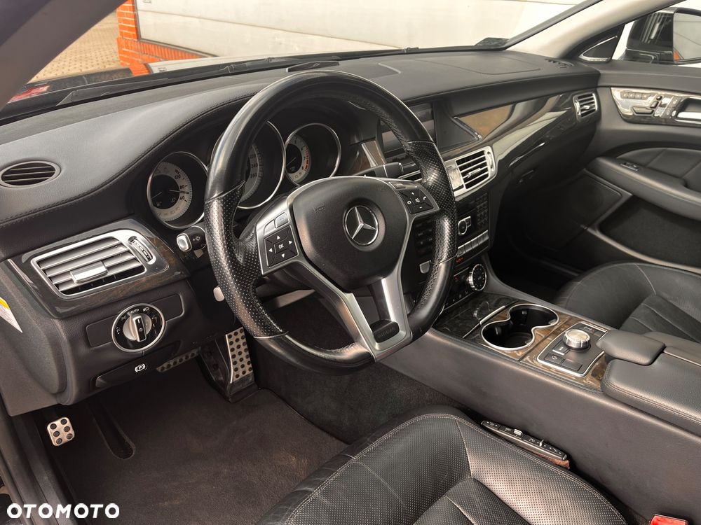 Mercedes-Benz CLS - 26