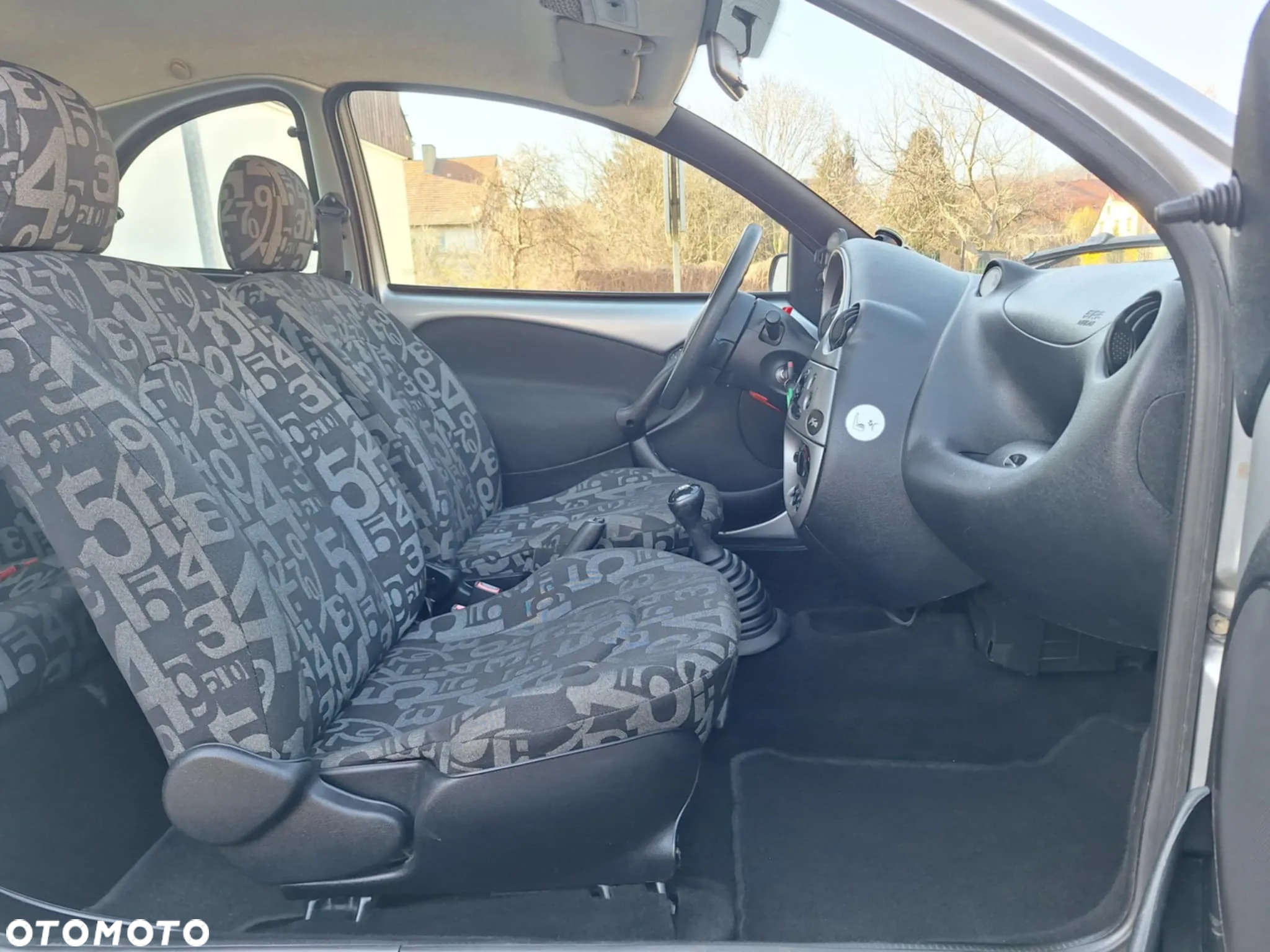 Ford KA 1.3 Milenium - 16