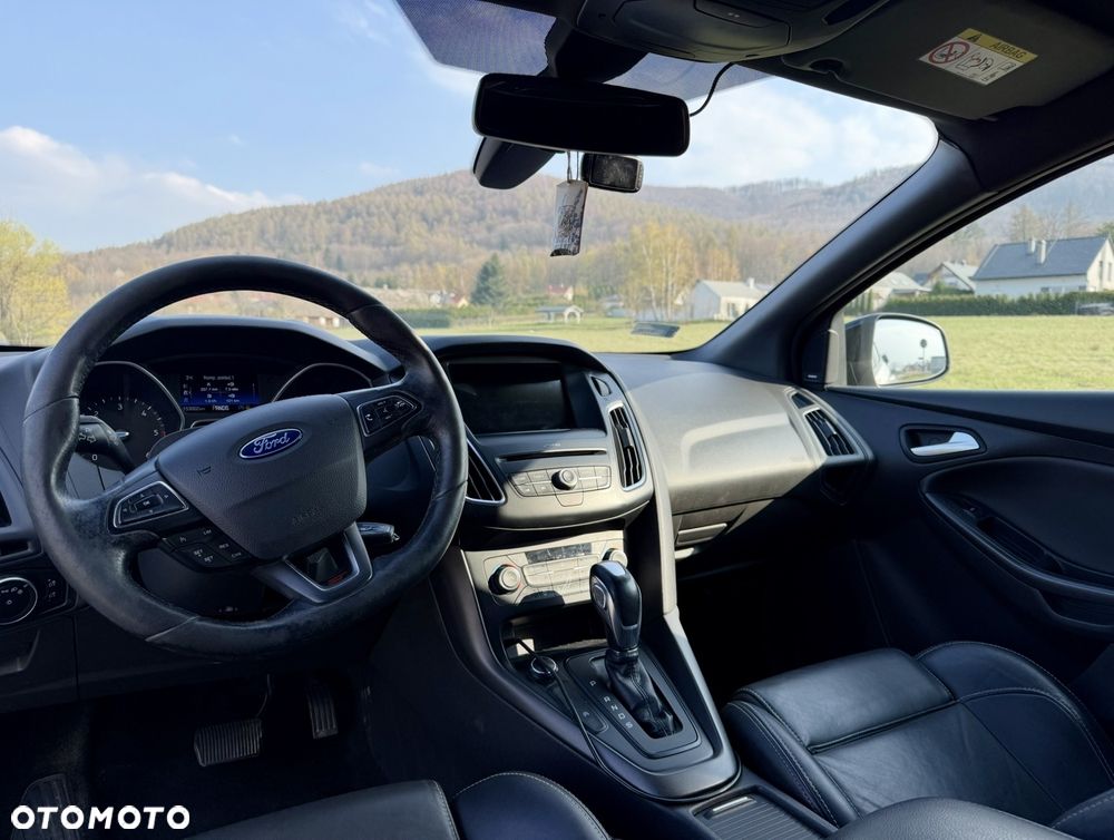 Ford Focus 1.5 TDCi ST-Line PowerShift - 14