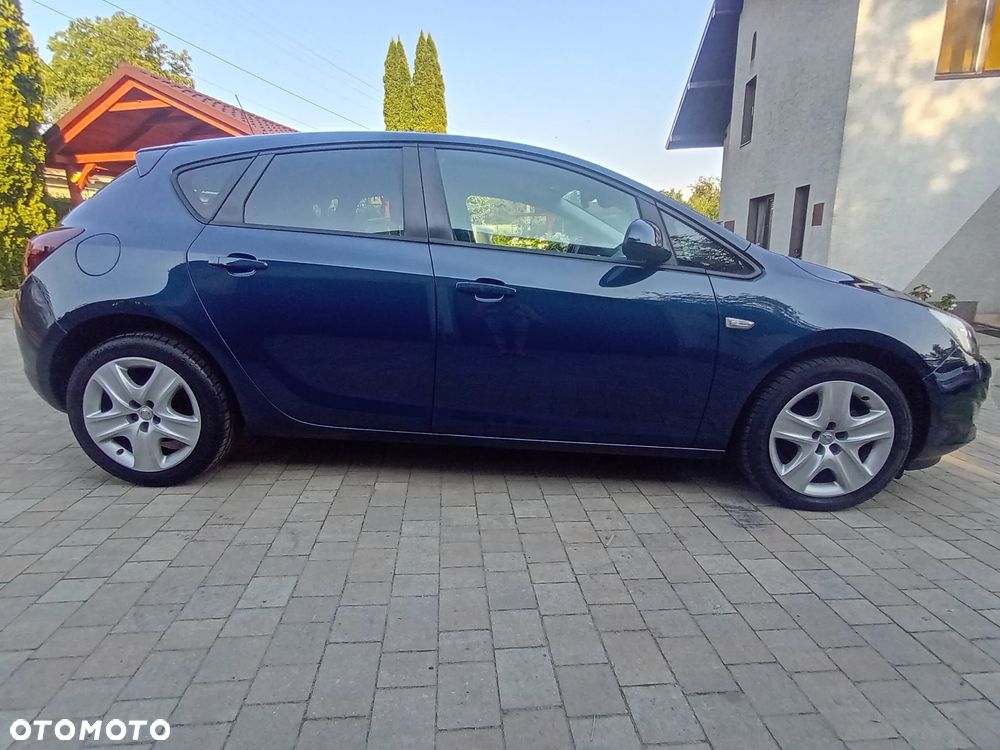 Opel Astra 1.4 Turbo Design Edition - 3