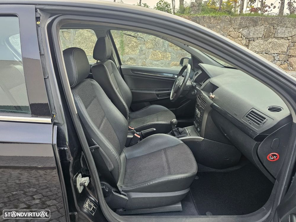 Opel Astra 1.7 CDTi Cosmo M6 - 27