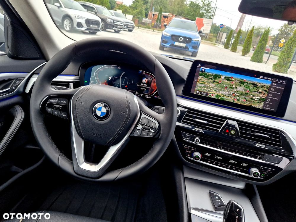 BMW Seria 5 520d Touring - 11