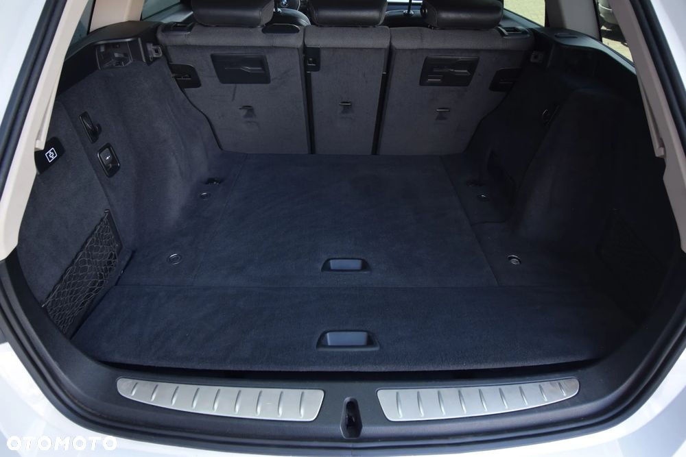 BMW Seria 3 318d - 33