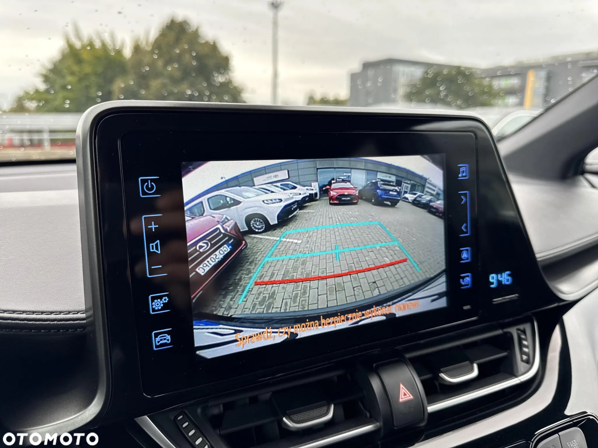 Toyota C-HR 1.8 Hybrid Premium - 23