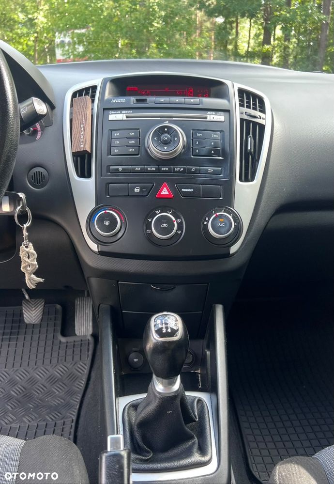 Kia Ceed - 4