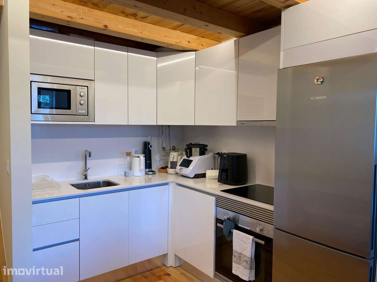 Apartamento T1 com ar condicionado em Cedofeita (sem mobília) - Grande imagem: 2/12