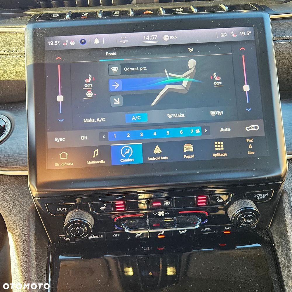 Jeep Grand Cherokee - 16