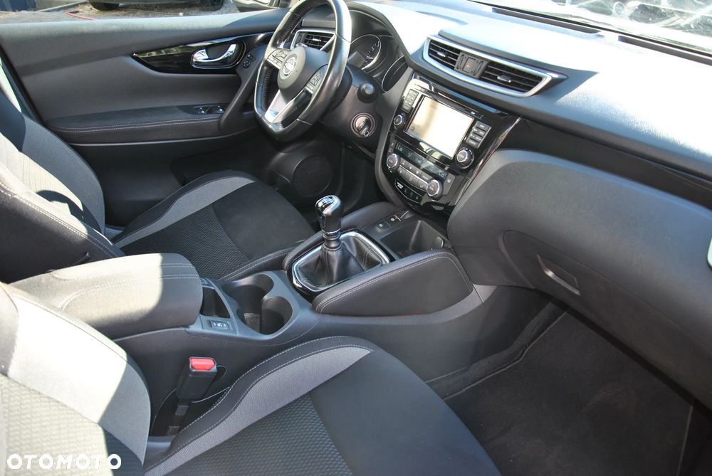 Nissan Qashqai - 14