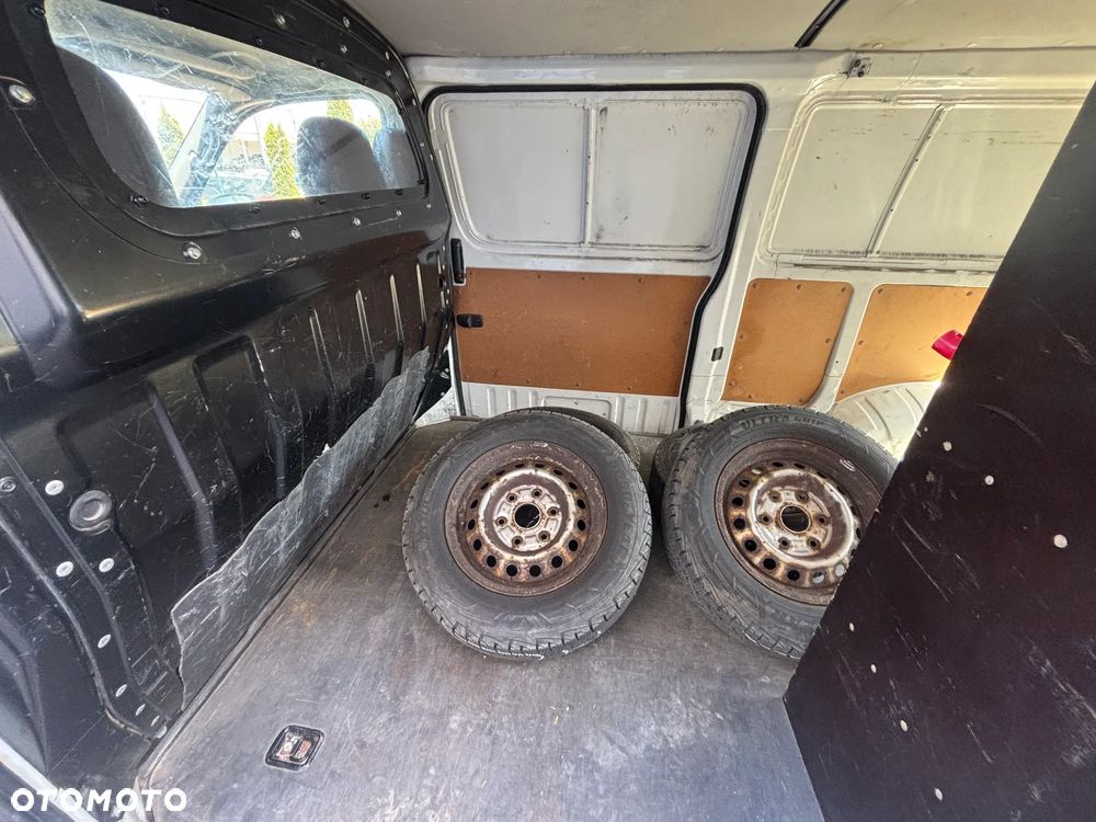 Toyota HIACE - 9